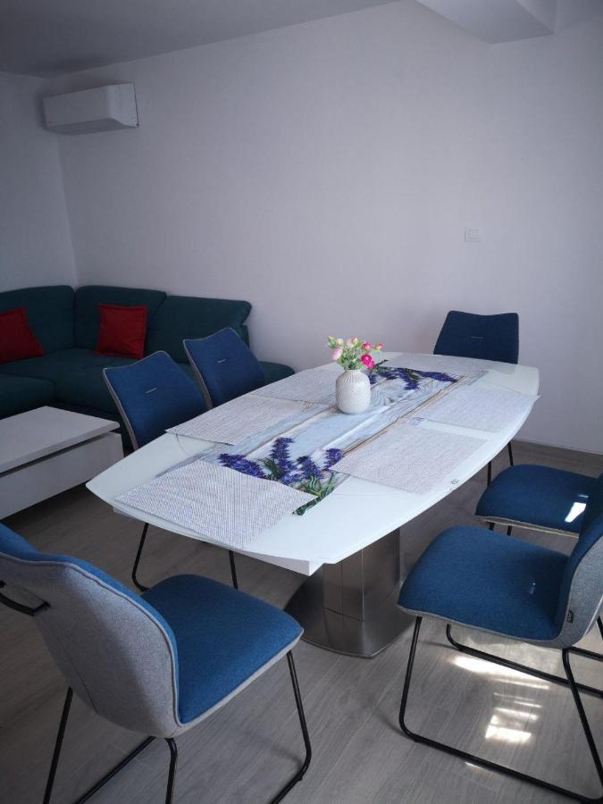 Galeb Osjecka Ulica 37 * Pula